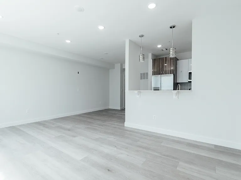 144 Bergen Ave #2A — Photo 7