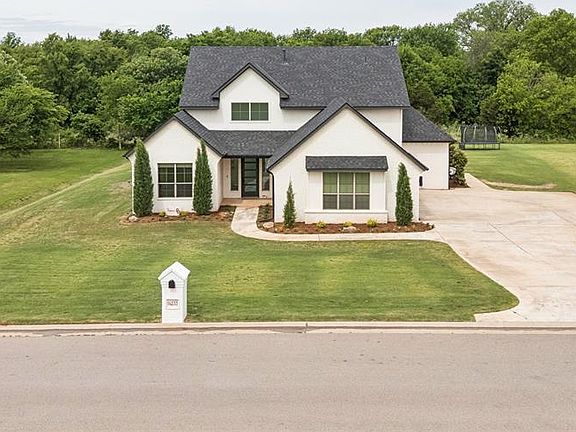 3rd image of 14233 Coleman Ct