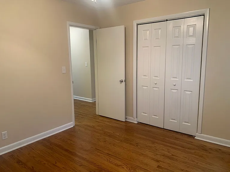 2611 Gardiner Ln — Photo 9