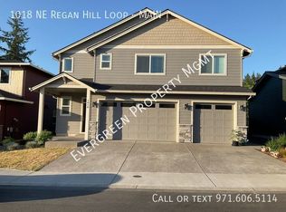 1018 NE Regan Hill Loop, Estacada, OR 97023
