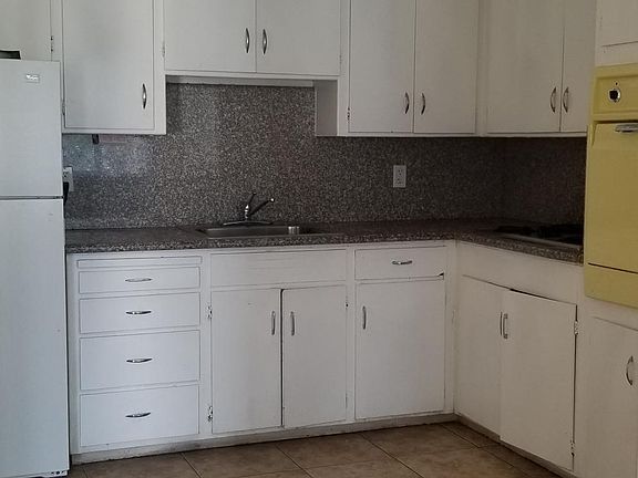 4th image of 3208 Cadillac Dr APT 6