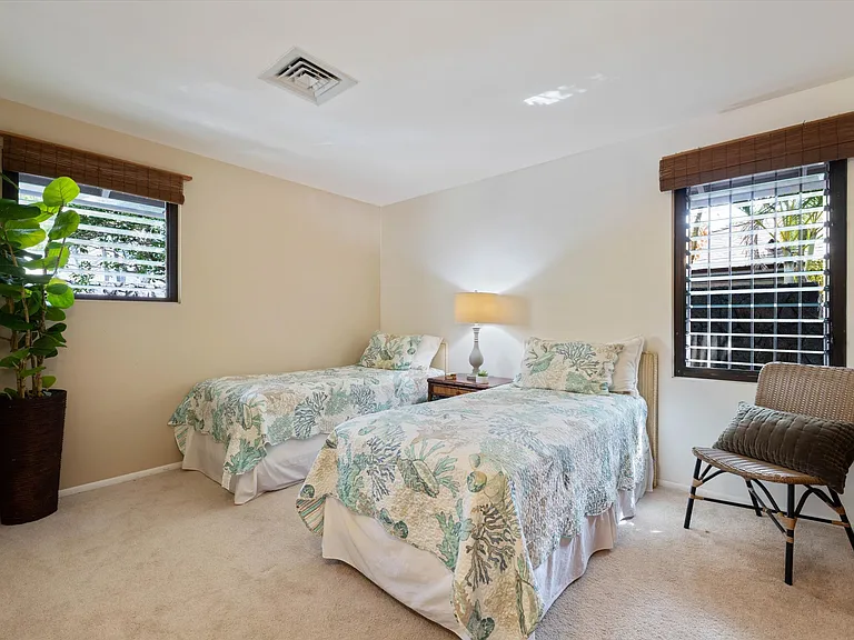 5543 Kalanianaole Hwy — Photo 13