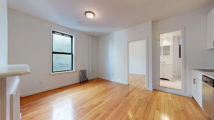 Rented by Bond New York | media 36