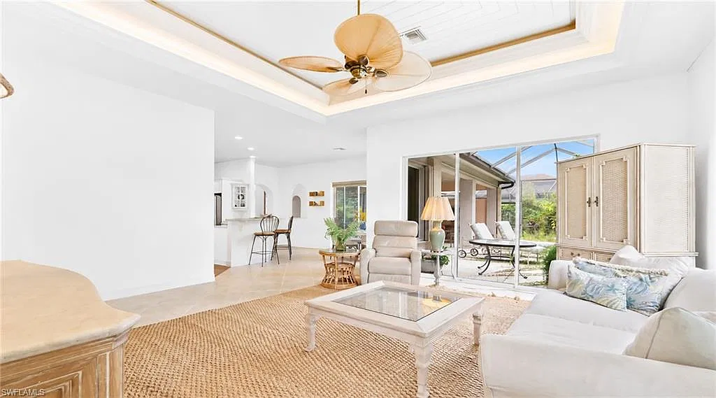 3 bed, 2.5 bath, 2450 sqft, $9,500 — Photo 3