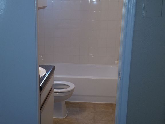 3rd image of 5118 Live Oak St APT 204