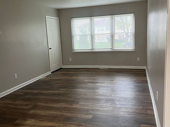 3rd image of 6059 Dickson Rd APT 2