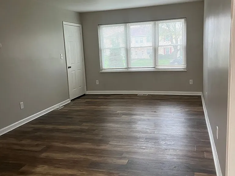 6059 Dickson Rd — Photo 3