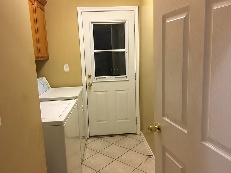 1724 Christian Ct — Photo 8