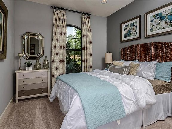 5th image of 10434 Highland Park Pl #285