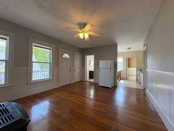 4th image of 603 Silver St #3R