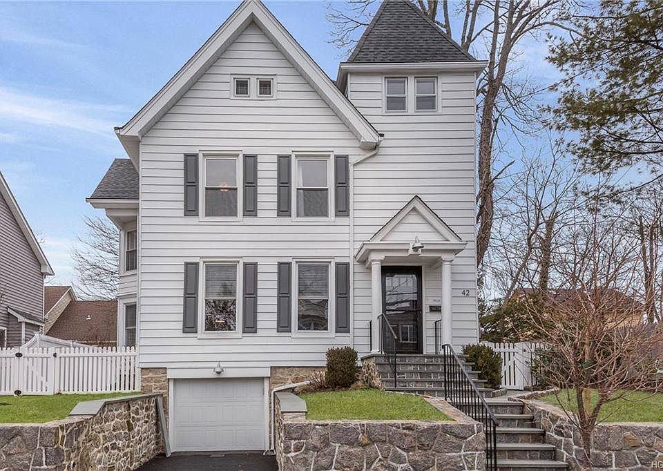 1st image of 42 Crestwood Ave