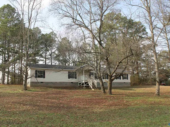 143 Carlyle Rd, Rainsville, AL 35986