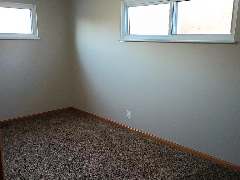 1716 Harlan Rd — Photo 9