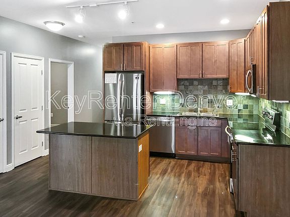 5th image of 1950 N Logan St APT 1001