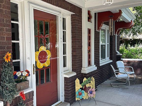 4th image of 1016 W Division St