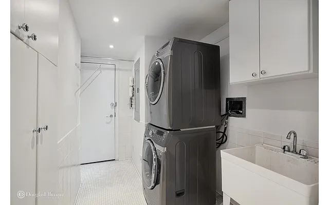 Sold by Douglas Elliman | media 25