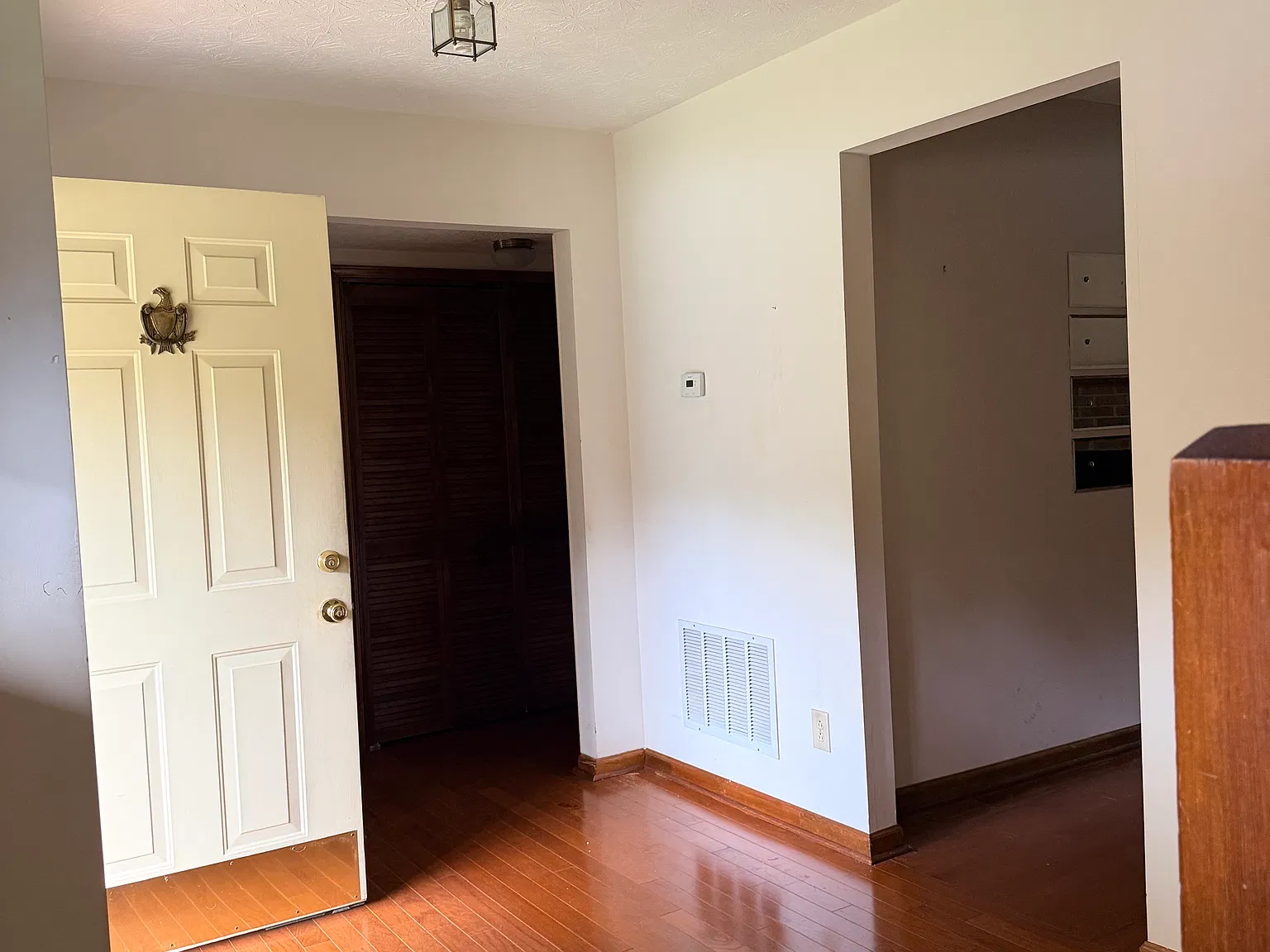 3 bed, 2.5 bath, 1300 sqft, $1,700 — Photo 4