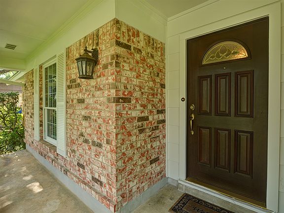 3rd image of 11519 Spicewood Pkwy
