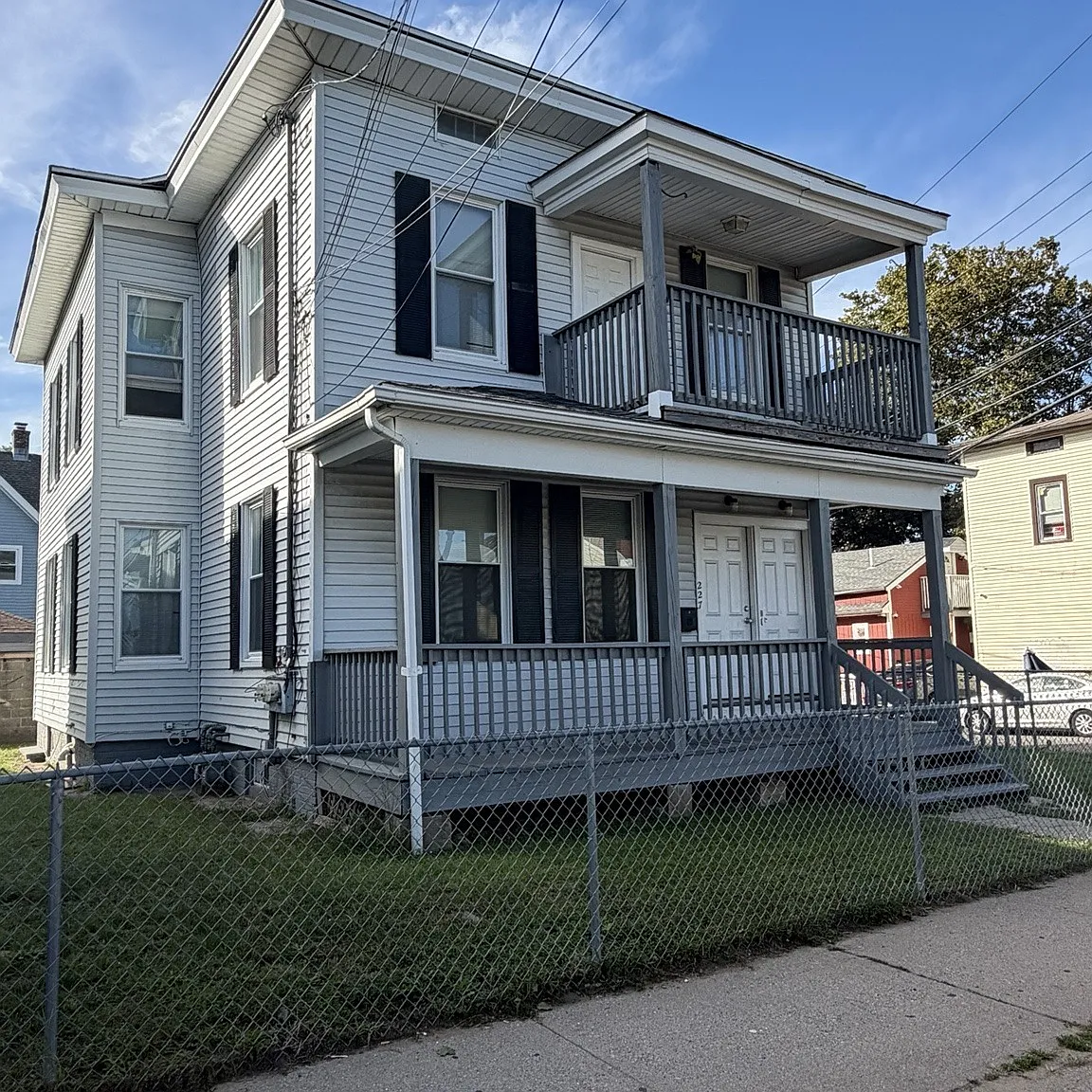 2 bed, 1.0 bath, 1672 sqft, $2,350 — Photo 1