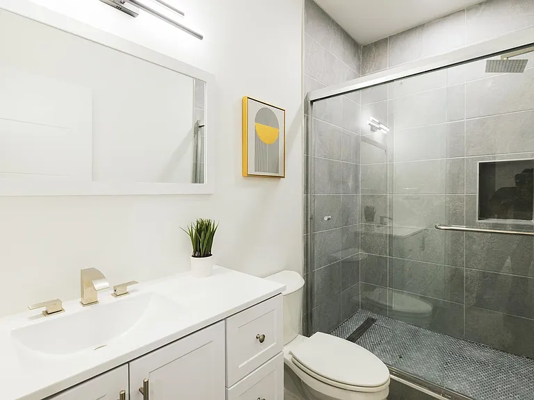 1400 W Wisconsin Rd #2 — Photo 27