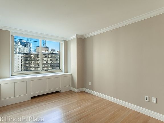 5th image of 30 W 63rd St APT 12CD