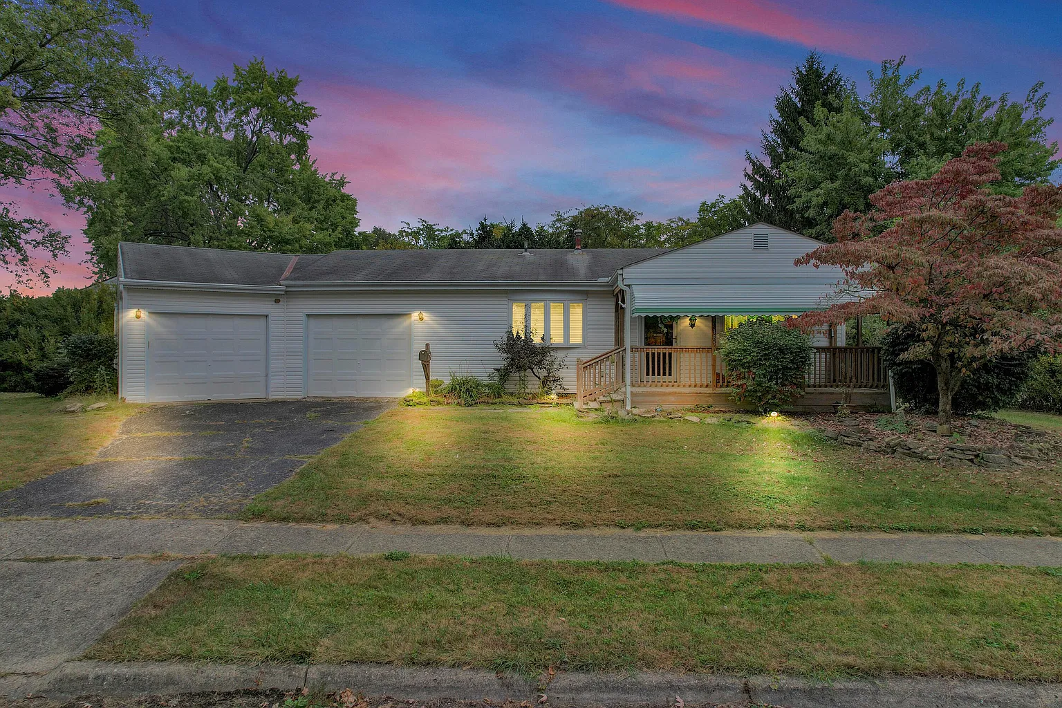3856 Signal Dr photo 1