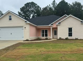 174 Watson St, Hawkinsville, GA 31036