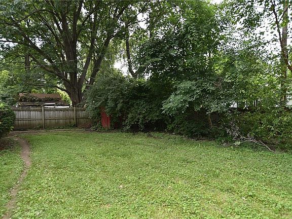 5th image of 7831 E 33rd St