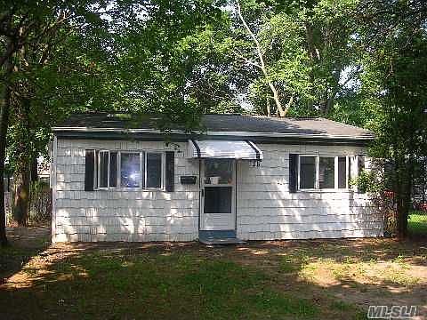 28 Santapogue Ct