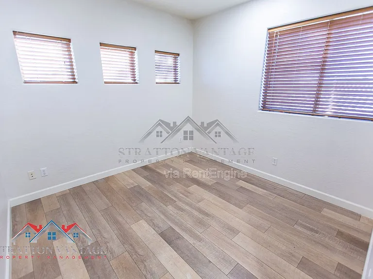 14616 W Windward Ave — Photo 33