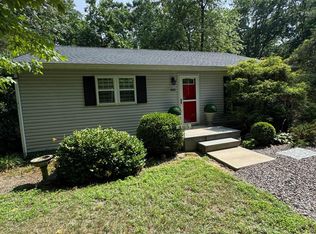 405 E Millstream Rd, Cream Ridge, NJ 08514