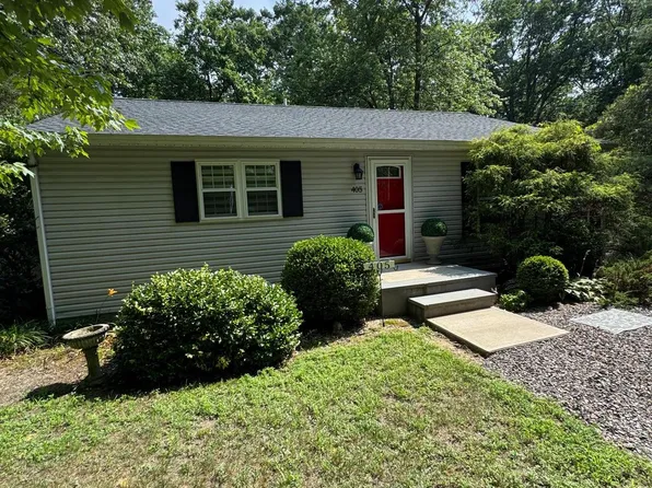 405 E Millstream Rd, Cream Ridge, NJ 08514