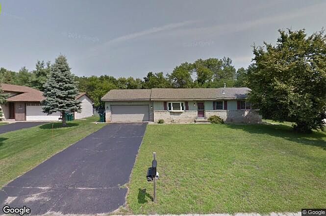 1st image of 943 102nd Ln NE