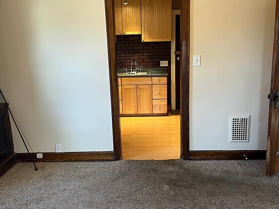 3rd image of 3857 W 137th St #Up