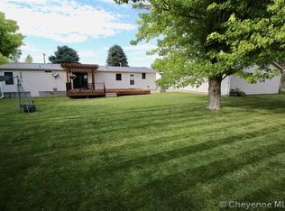 221 E Oak Rd, Wheatland, WY 82201