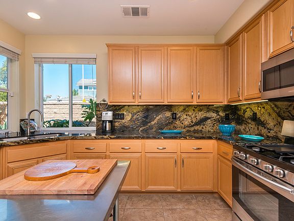 4th image of 209 Vineyard Ct