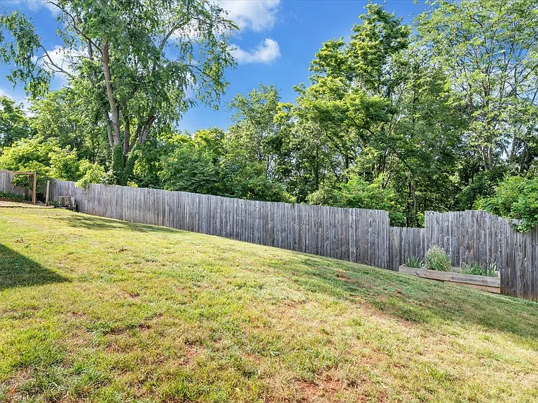 621 Aragona Dr — Photo 73