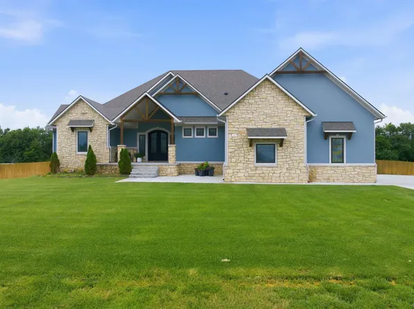 7115 S Suzanne St, Derby, KS 67037
