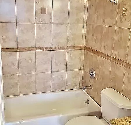 5th image of 754 40th St #3A