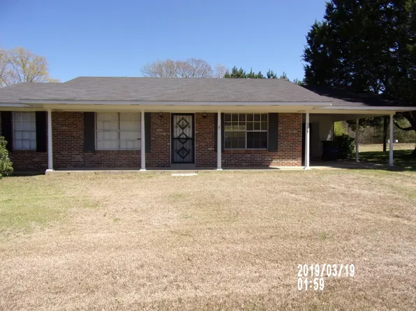 358 Center Rd, Columbus, MS 39702