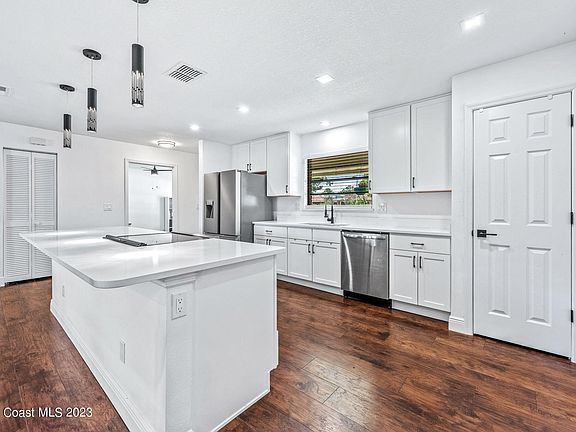 5th image of 3164 Village Park Dr