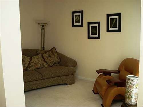 1st image of 515 S Orchard Farms Ave