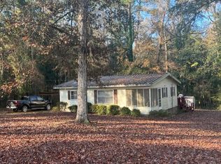 114 Red Rd, Wray, GA 31798