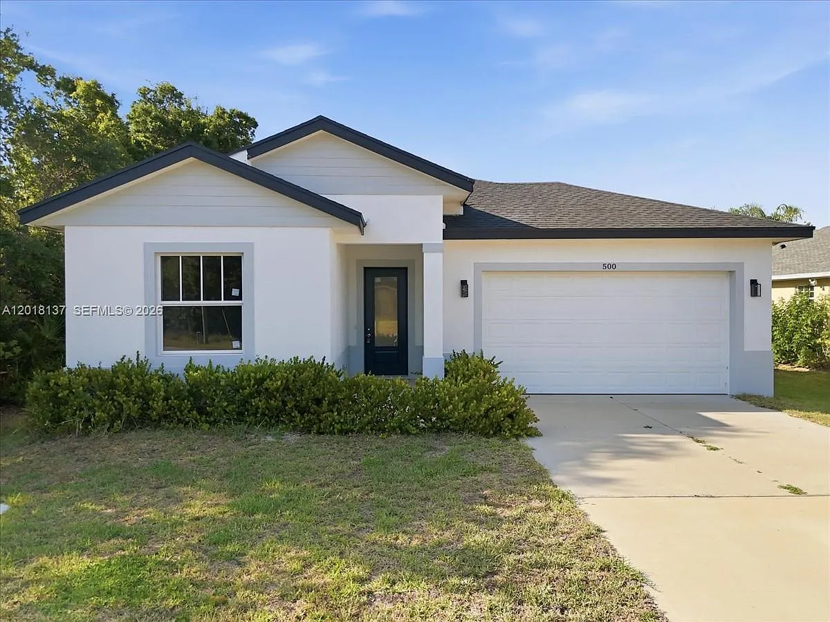 3 bed, 2.0 bath, $2,000 — Photo 2