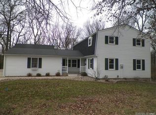 10 Timber Ln, Carlinville, IL 62626
