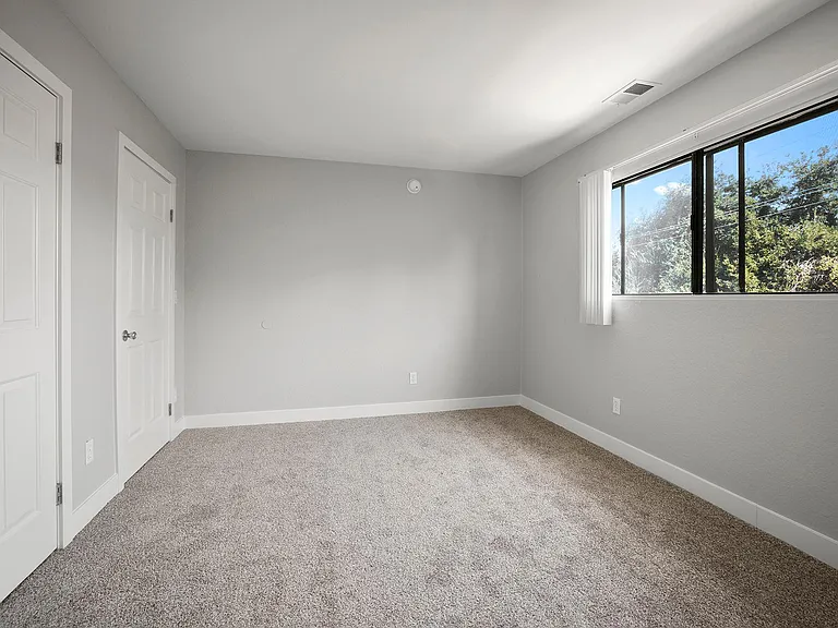 Brody Terrace Apartments — Photo 48