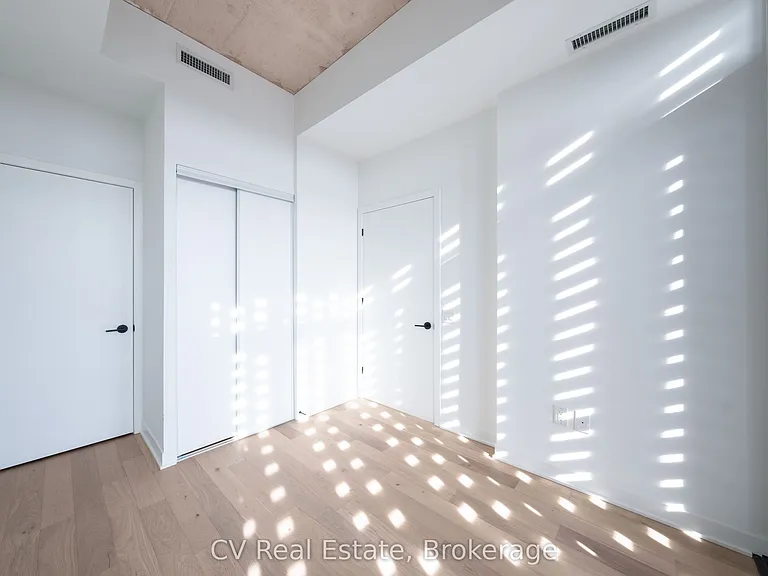 2625 Dundas St W #810 — Photo 16