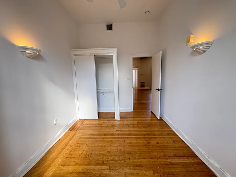 329 S 17th St #2 — Photo 20