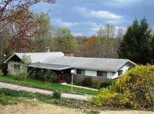 3333 Longbow Dr, Pittsburgh, PA 15235