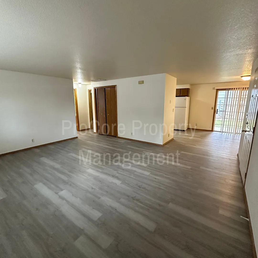 Rose Hill St. - 3704 — Photo 3